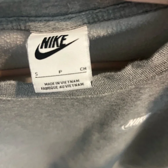 Nike Heather Gray Crewneck - Picture 3 of 3